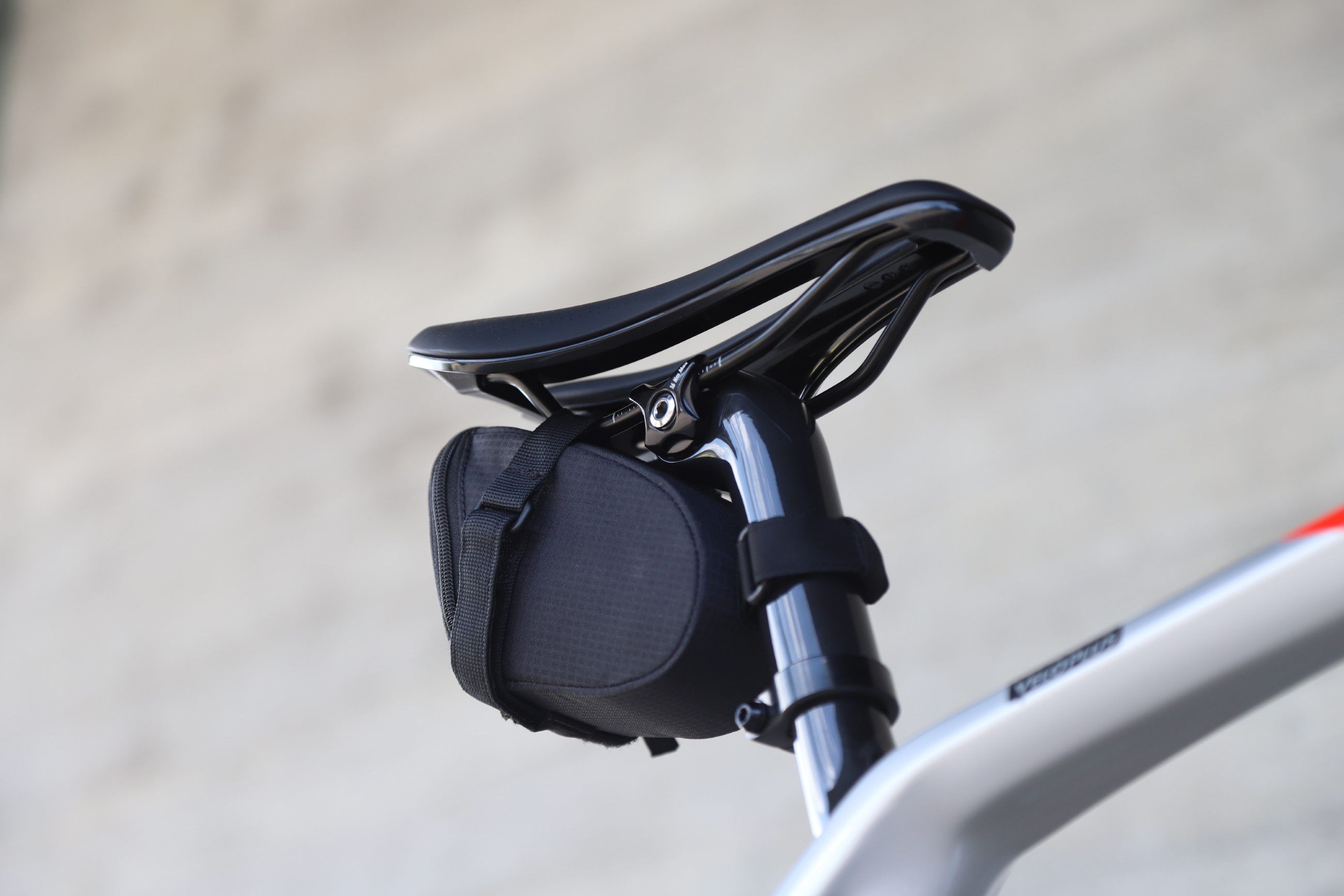 COLOMBE II Satteltasche / schwarz / 0.5 L