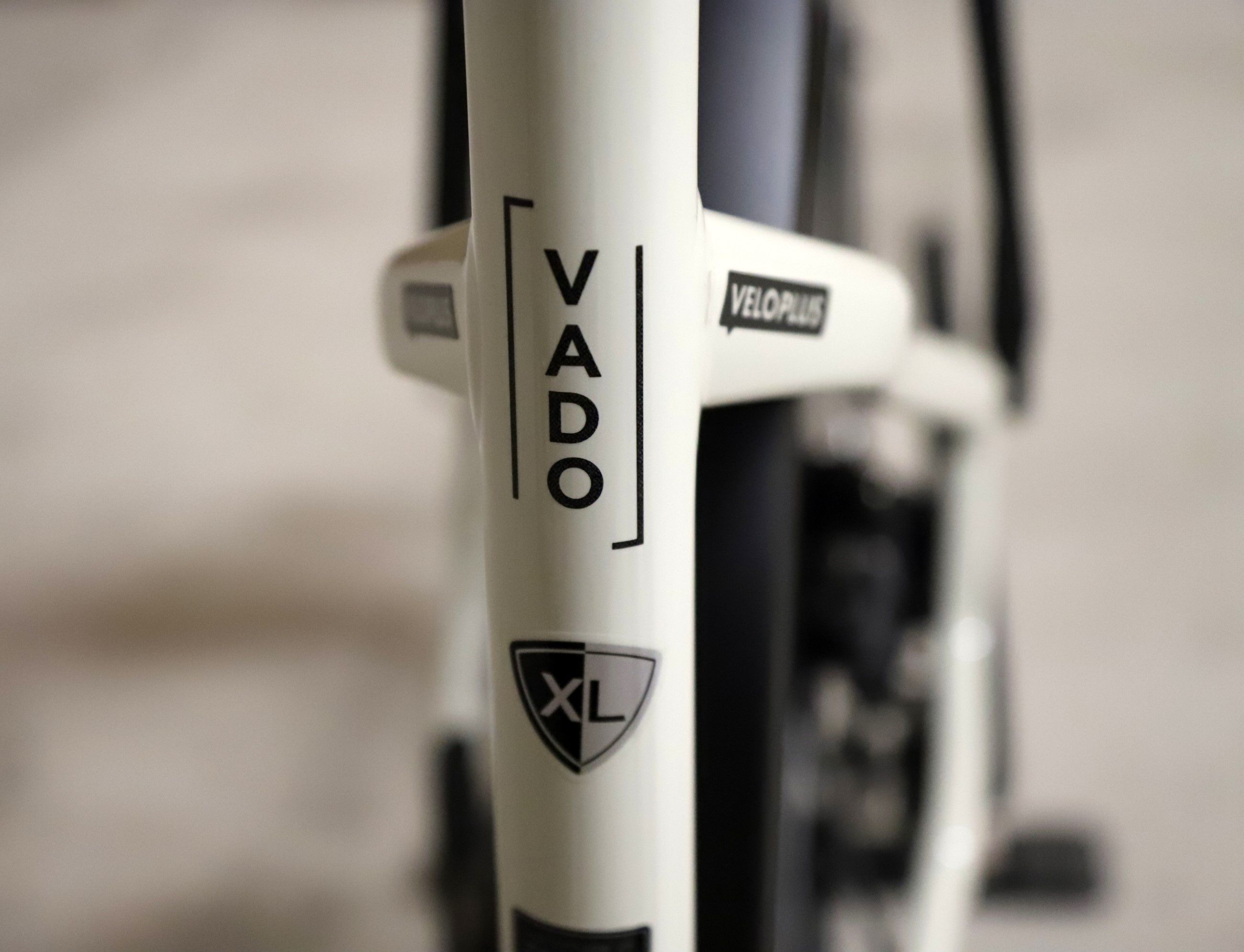 VADO 5.0 IGH ST E-City- und Alltagsvelo / white mountains black reflective / L