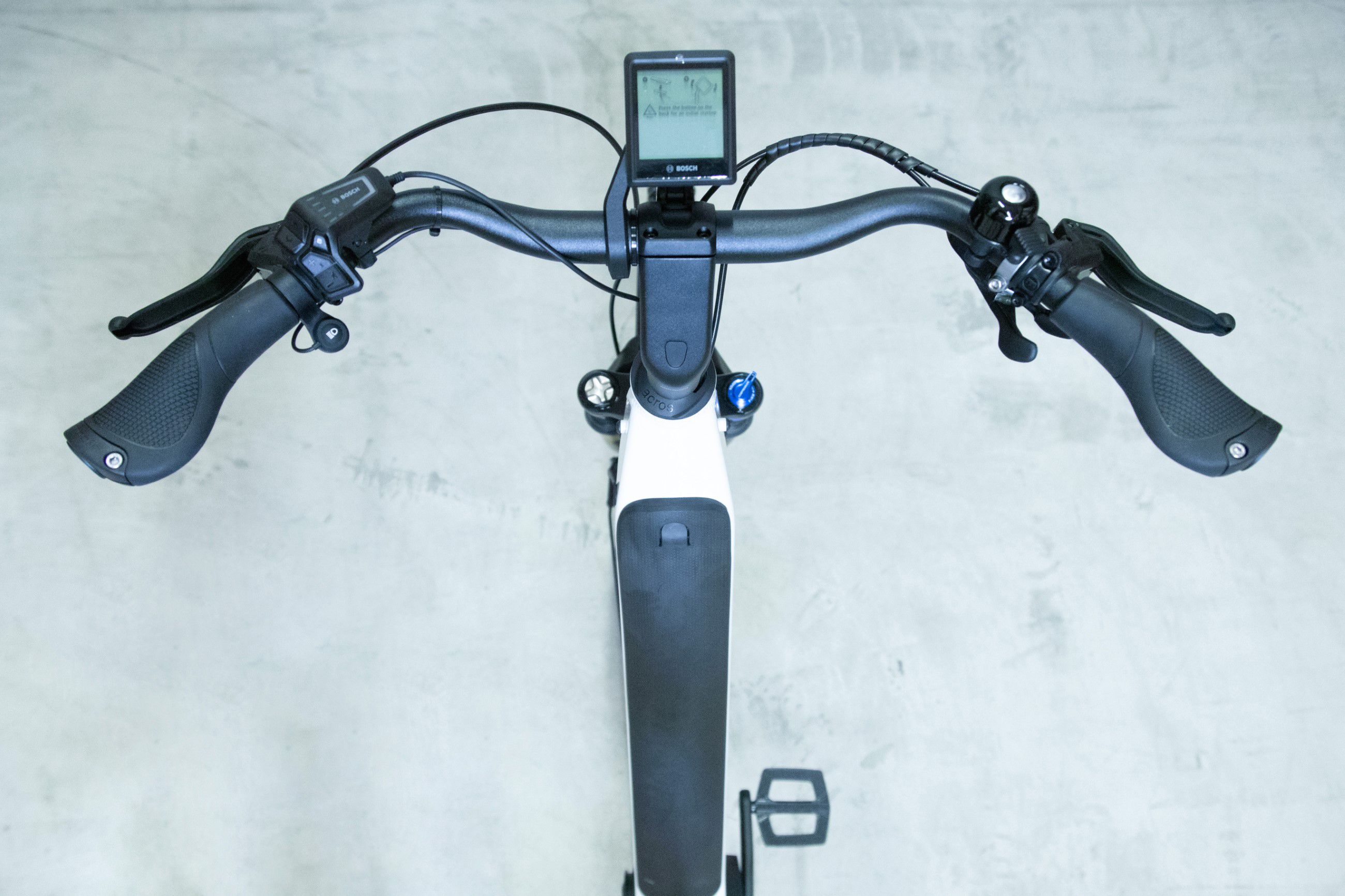 NEVO4 GT TOURING E-City- und Alltagsvelo / pure white / 56 CM