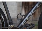 QUER Bidonhalter mit seitlichem Einschub / schwarz / RECHTS