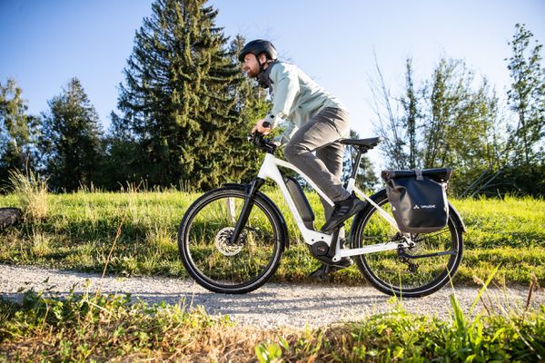 ZING GEN 2 mittel E-City- und Alltagvelo / weiss / L