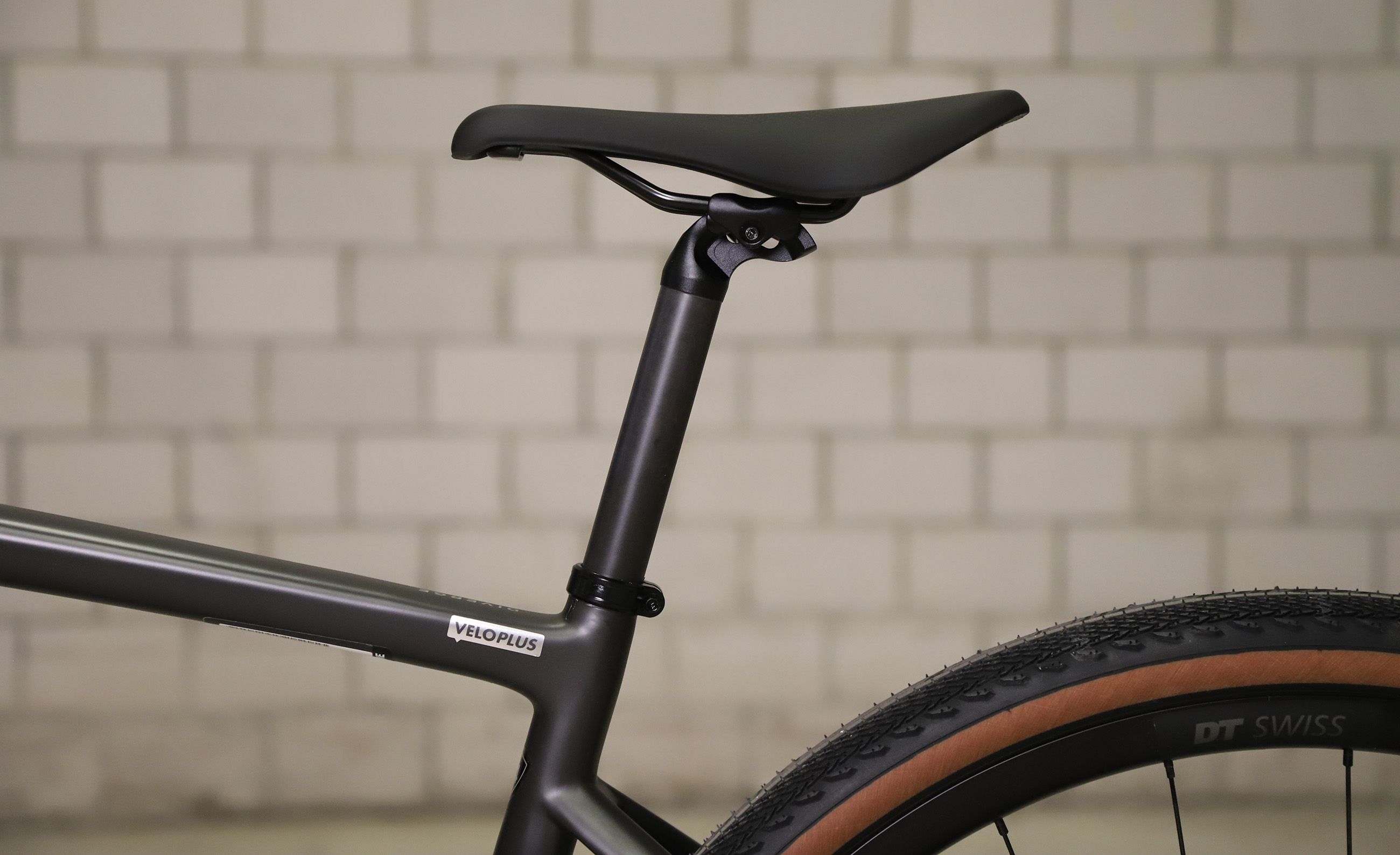 DIVERGE SPORT CARBON Gravelbike / satin carbon blue onyx / 58 CM