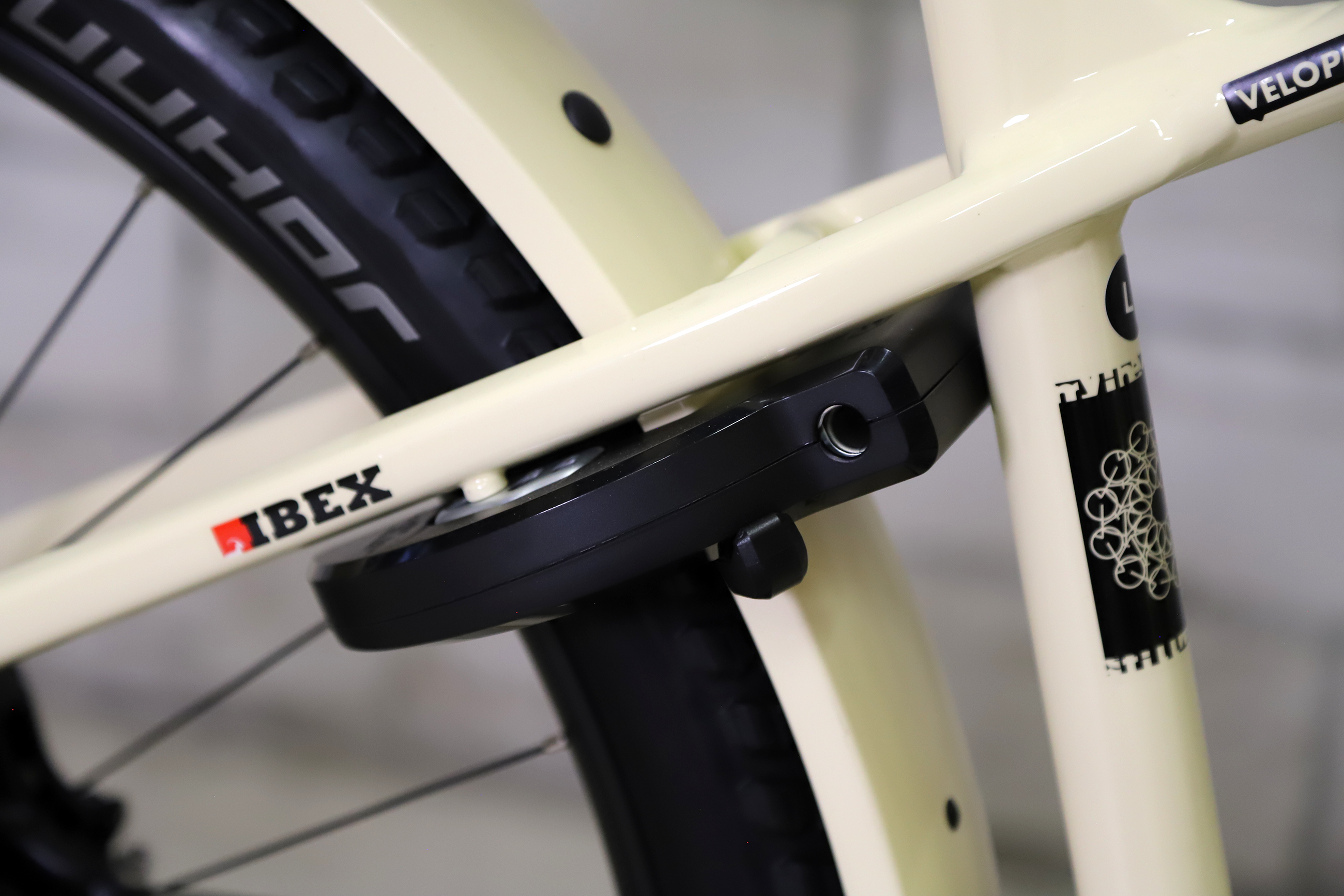 E-Bike EFAT FRANK GT 45 km/h / creme glanz / S