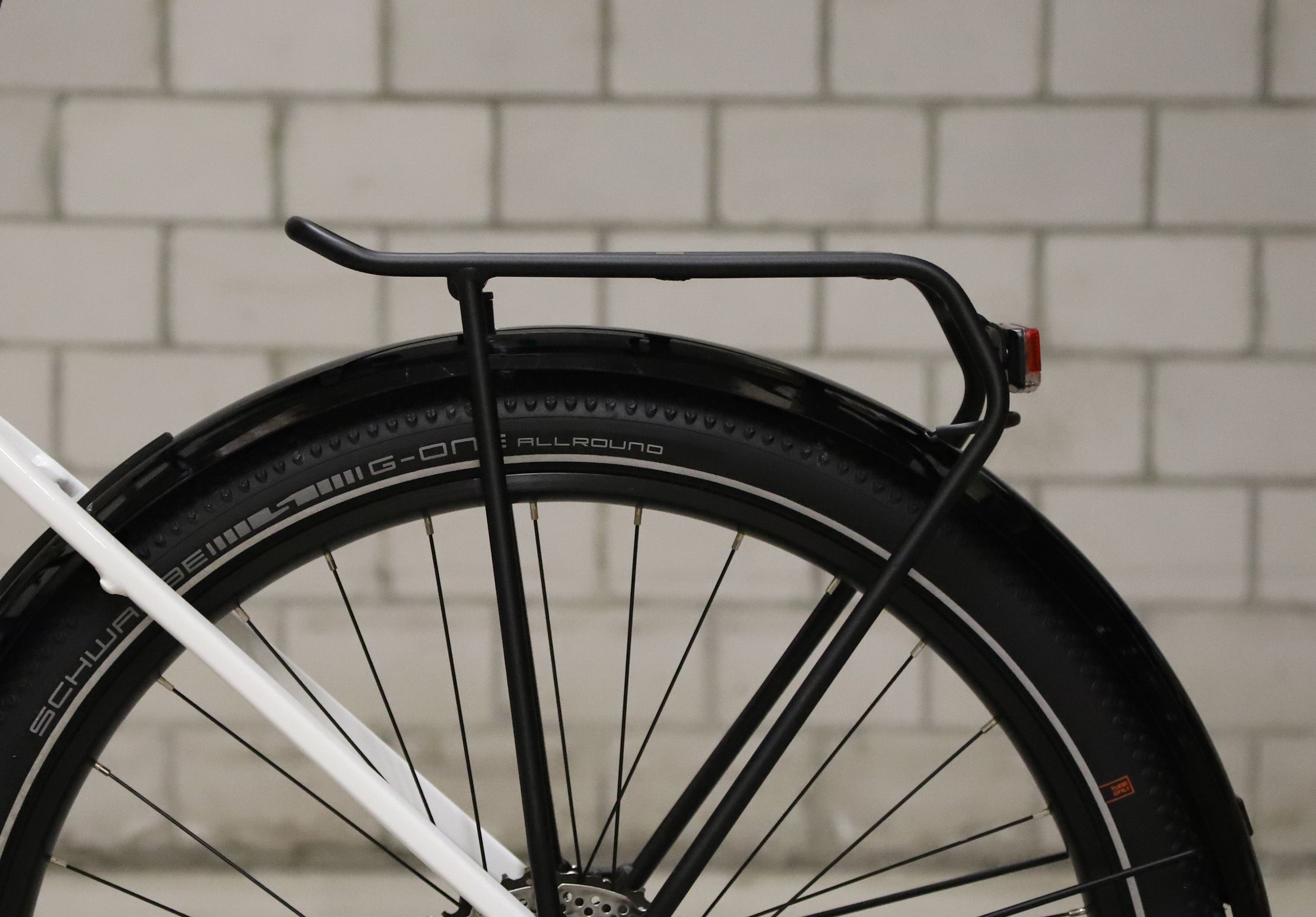 ZING GEN 2 TRAPEZ 545 E-City- u. Alltagsvelo / Weiss / M
