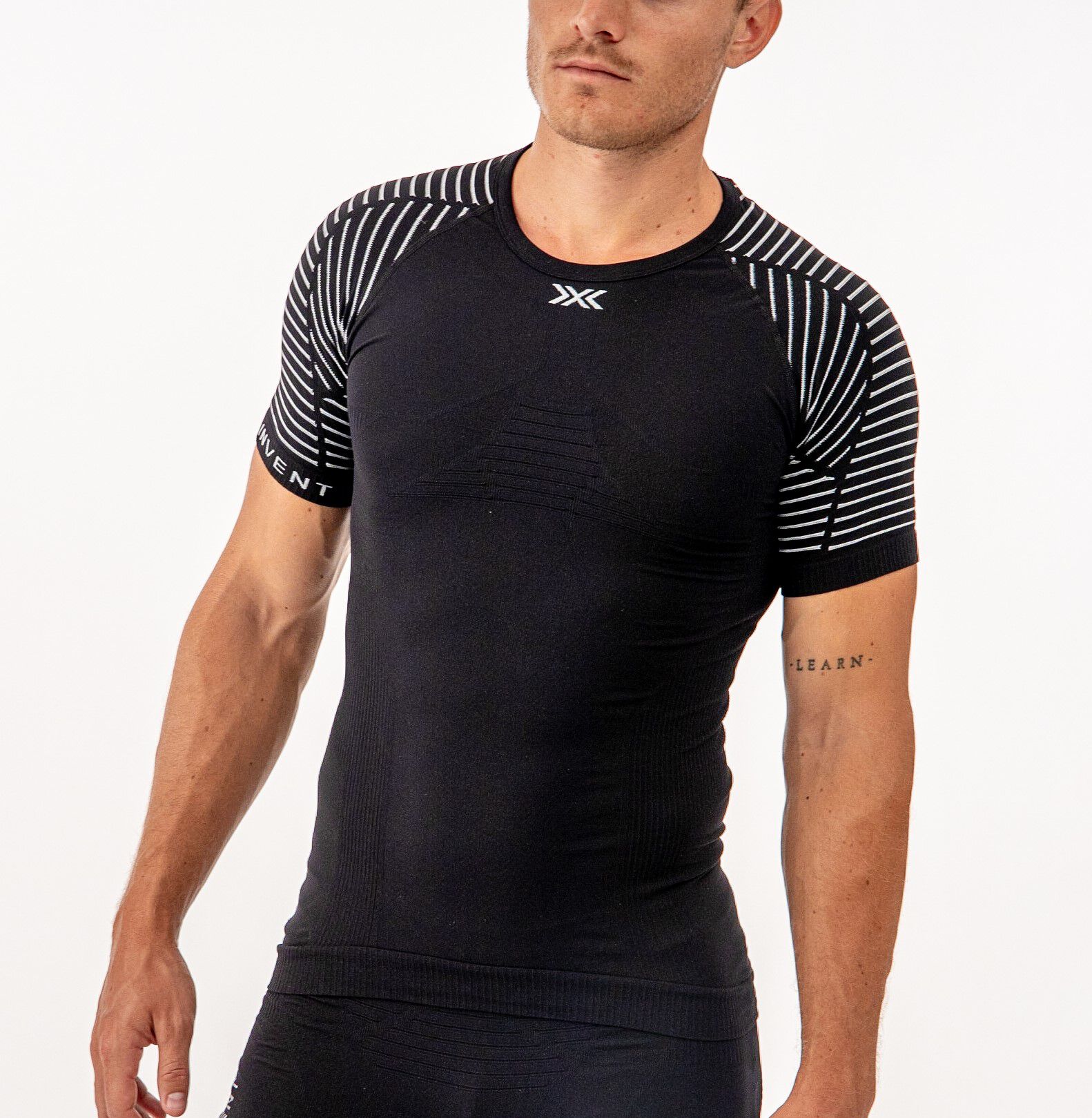 Men Invent 4.0 LT Shirt SH SL / Opal Black/Actic White / S