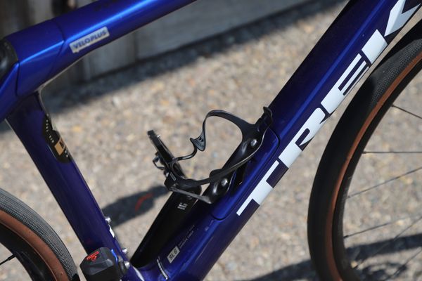 SIDECAGE Bidonhalter Carbon / schwarz
