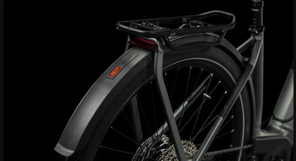 KATHMANDU HYBRID PRO 750 E-City- und Alltagsvelo / flashgrey metal / 50 CM
