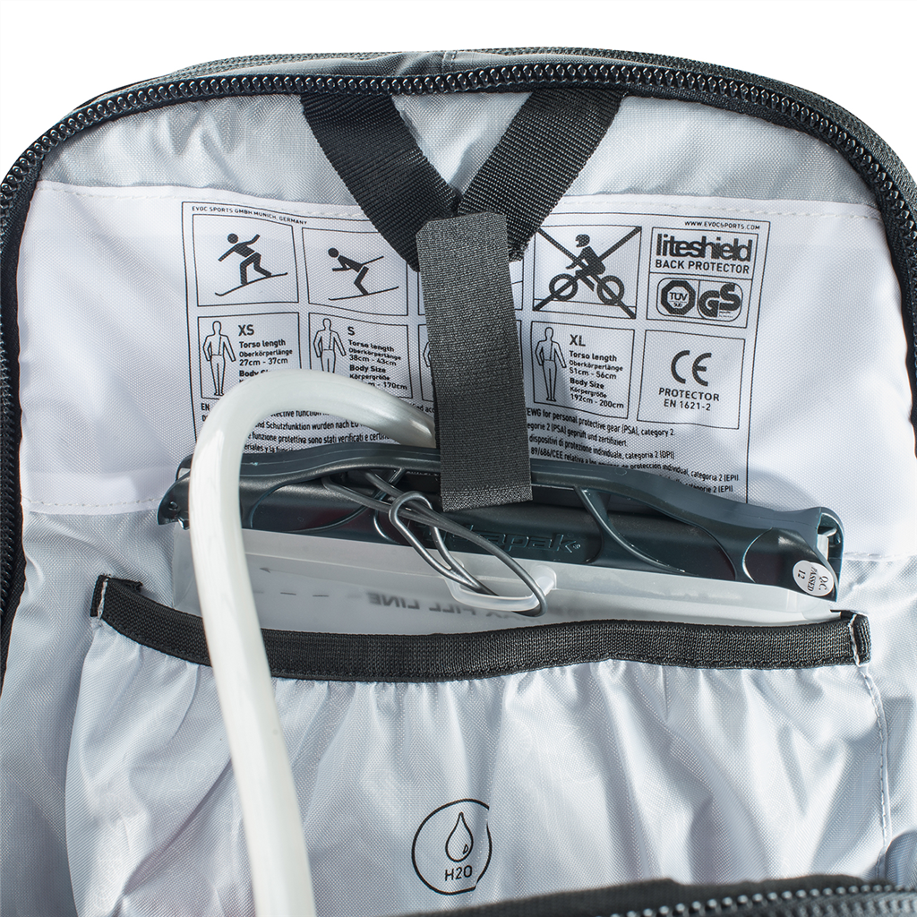 FR TRAIL BLACKLINE Protektorenrucksack / black / M/L
