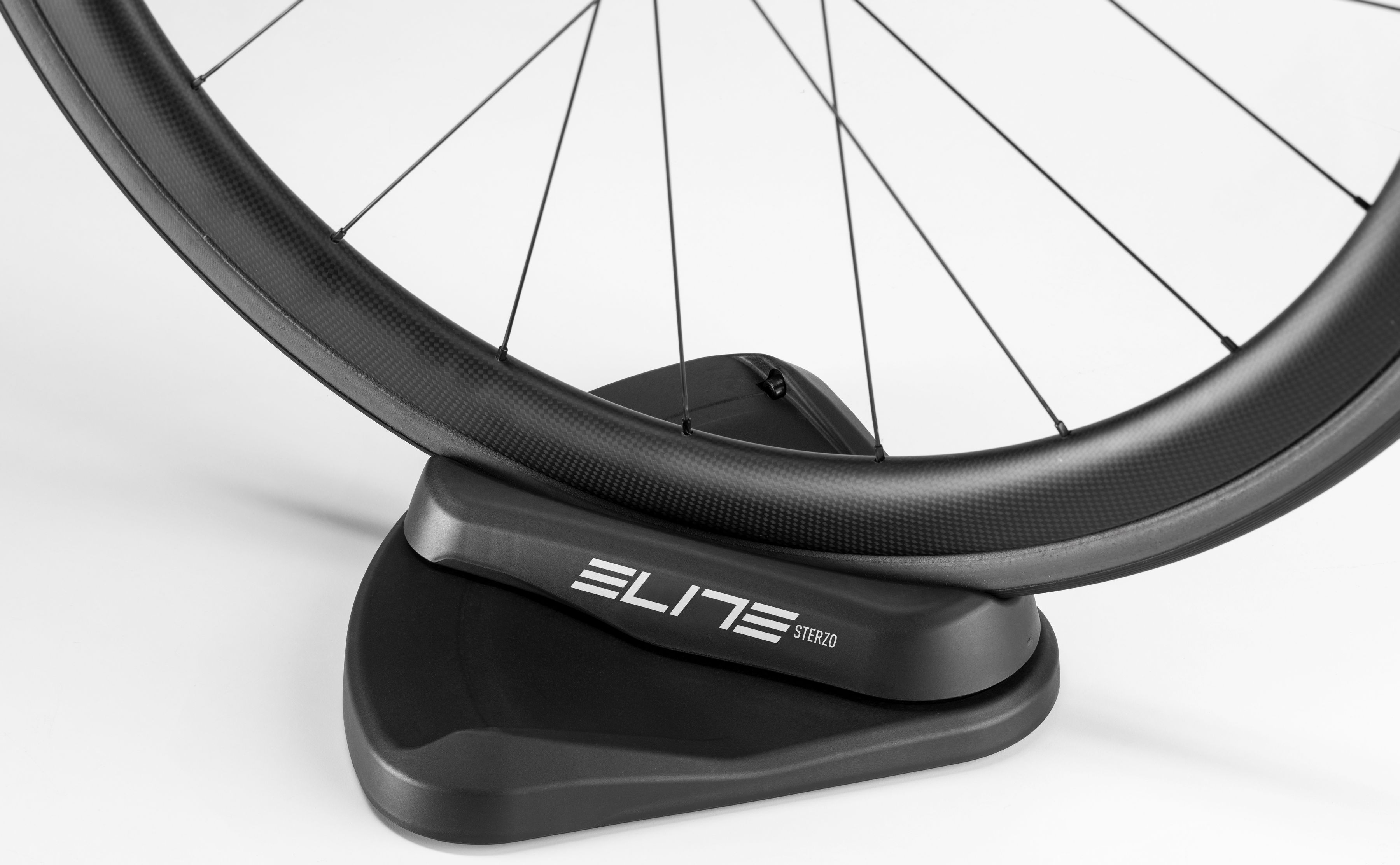 Hometrainer Vorderraderhöhung Sterzo / schwarz