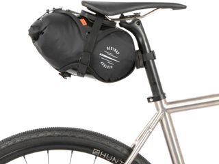 Race Saddle Bag 7 litres / schwarz / 33 x 15 x 15 cm, 7 l