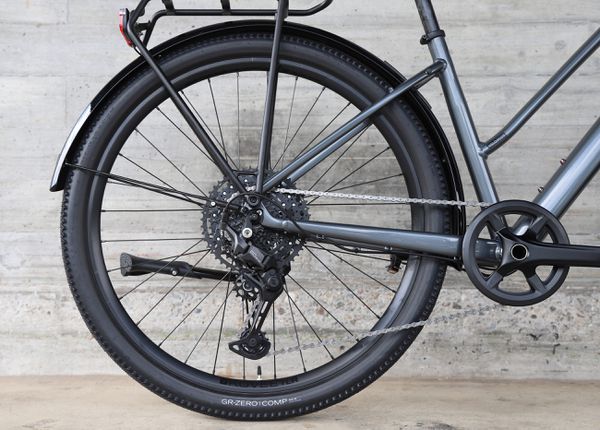 DUAL SPORT EQ Stagger Gen 5 City- und Alltagsvelo / galactic grey / S