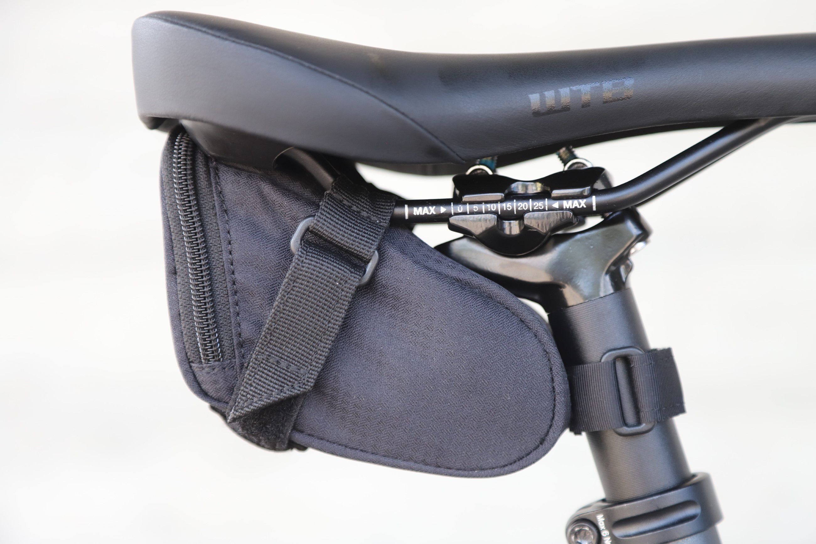 COLOMBE I Satteltasche / schwarz / 0.3 L
