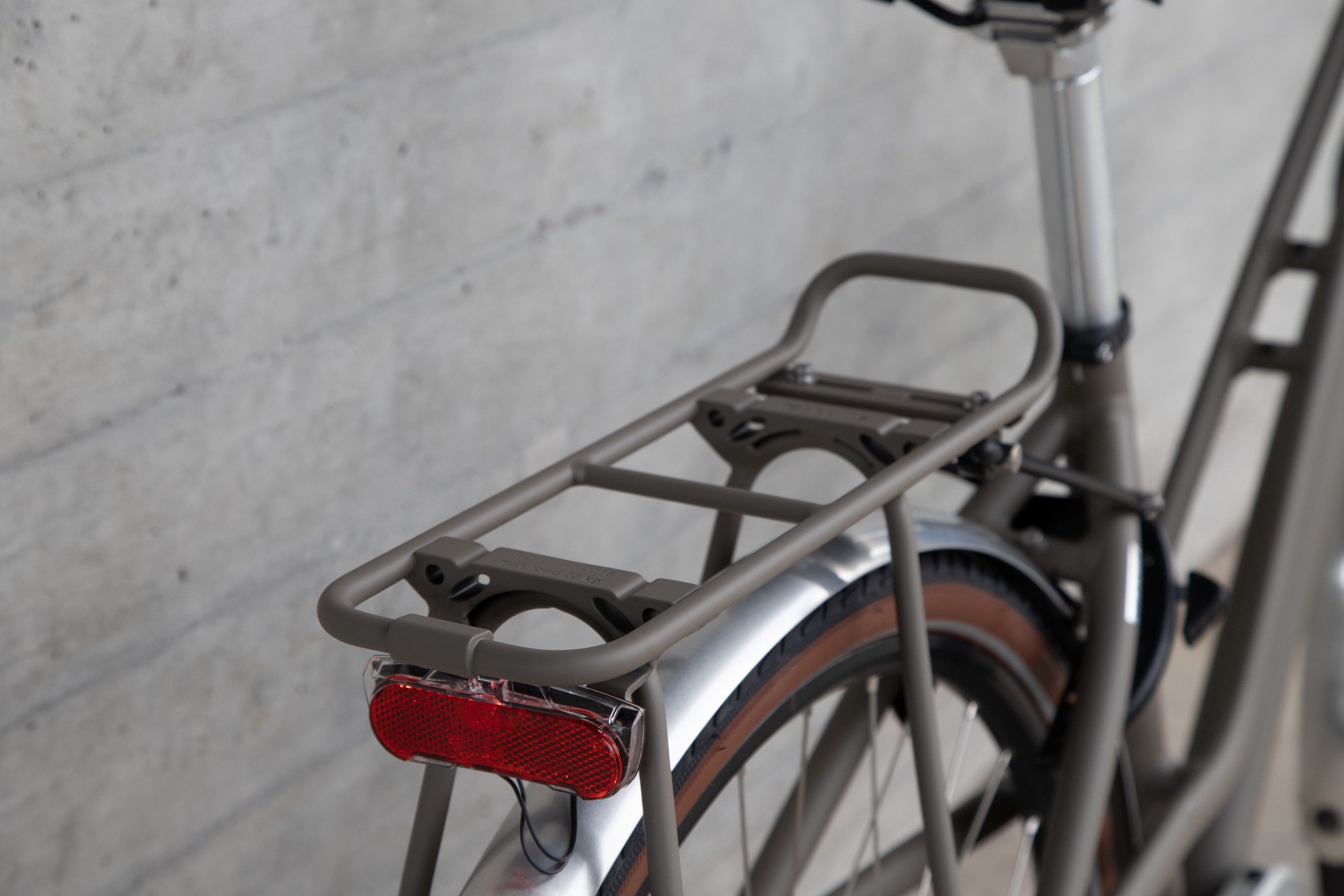 LAZY DAY GATES ALFINE 8 Wmn City- und Alltagsvelo / olive matt / 46 CM