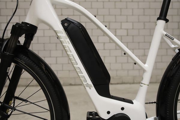 ZING GEN 2 mittel E-City- und Alltagvelo / weiss / L