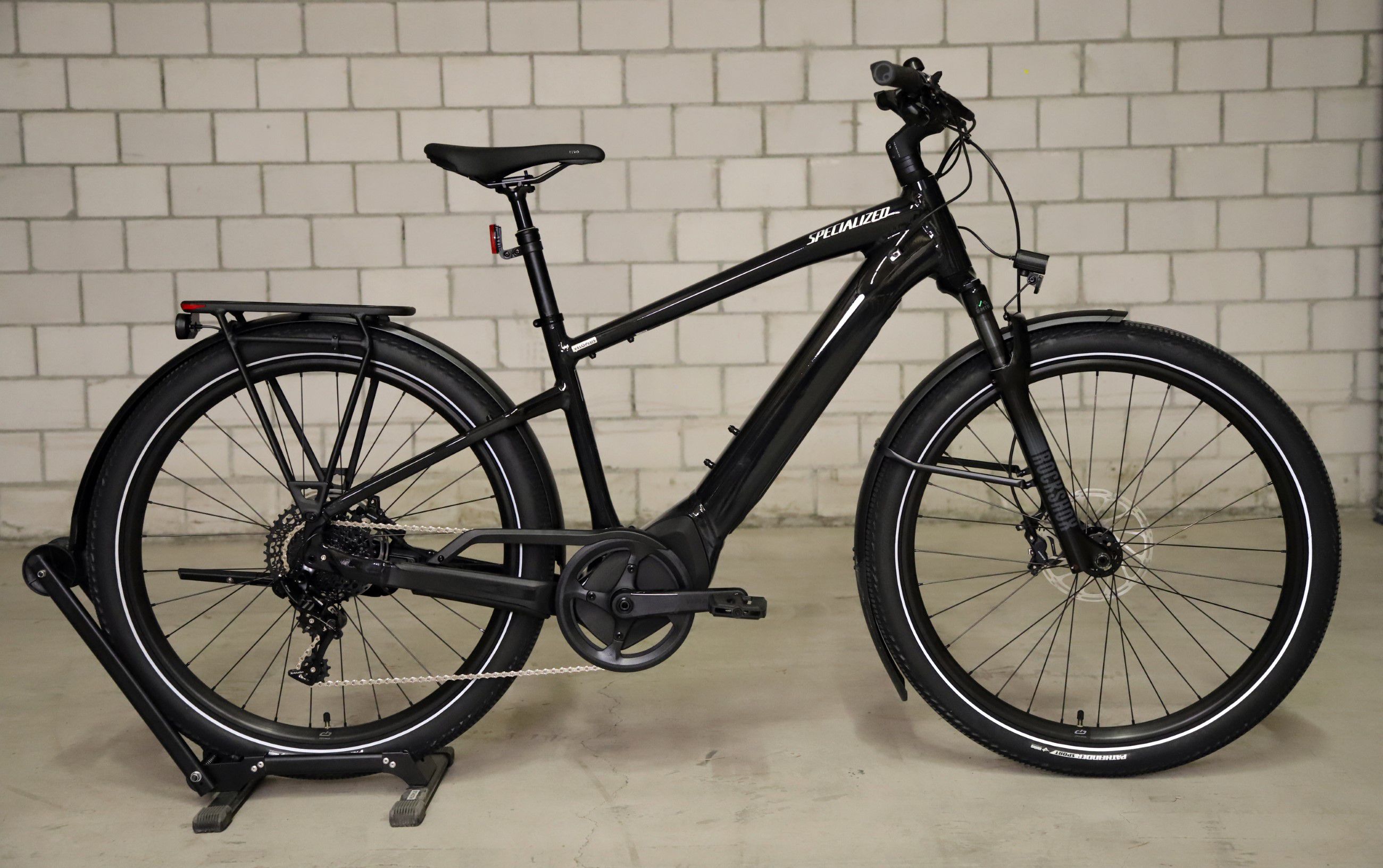 VADO 5.0 NB E-City- und Alltagsvelo / cast black  silver reflective / L