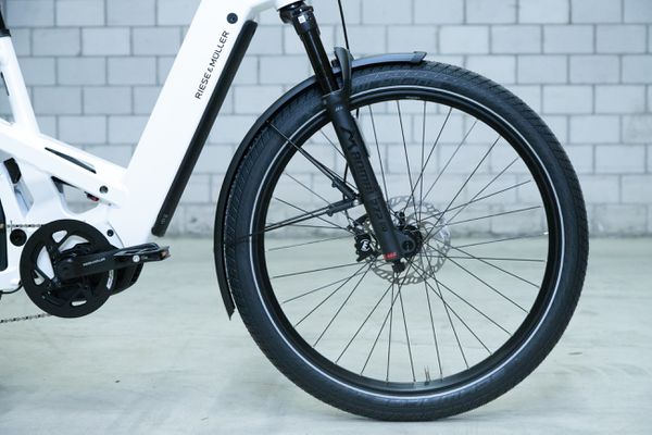 HOMAGE GT TOURING Crossover E-Bike / pearl white / 54 CM