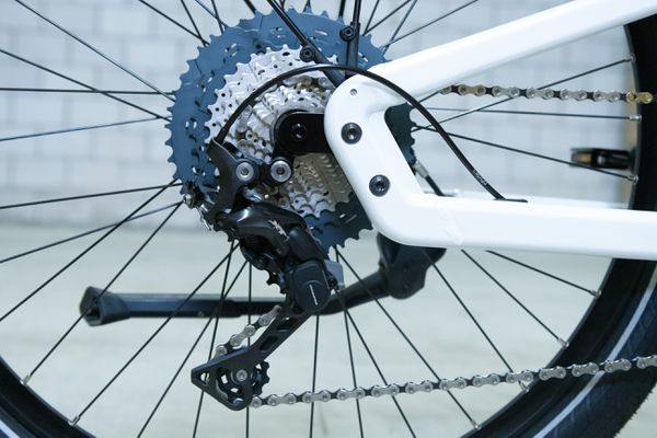 HOMAGE GT TOURING Crossover E-Bike / pearl white / 54 CM