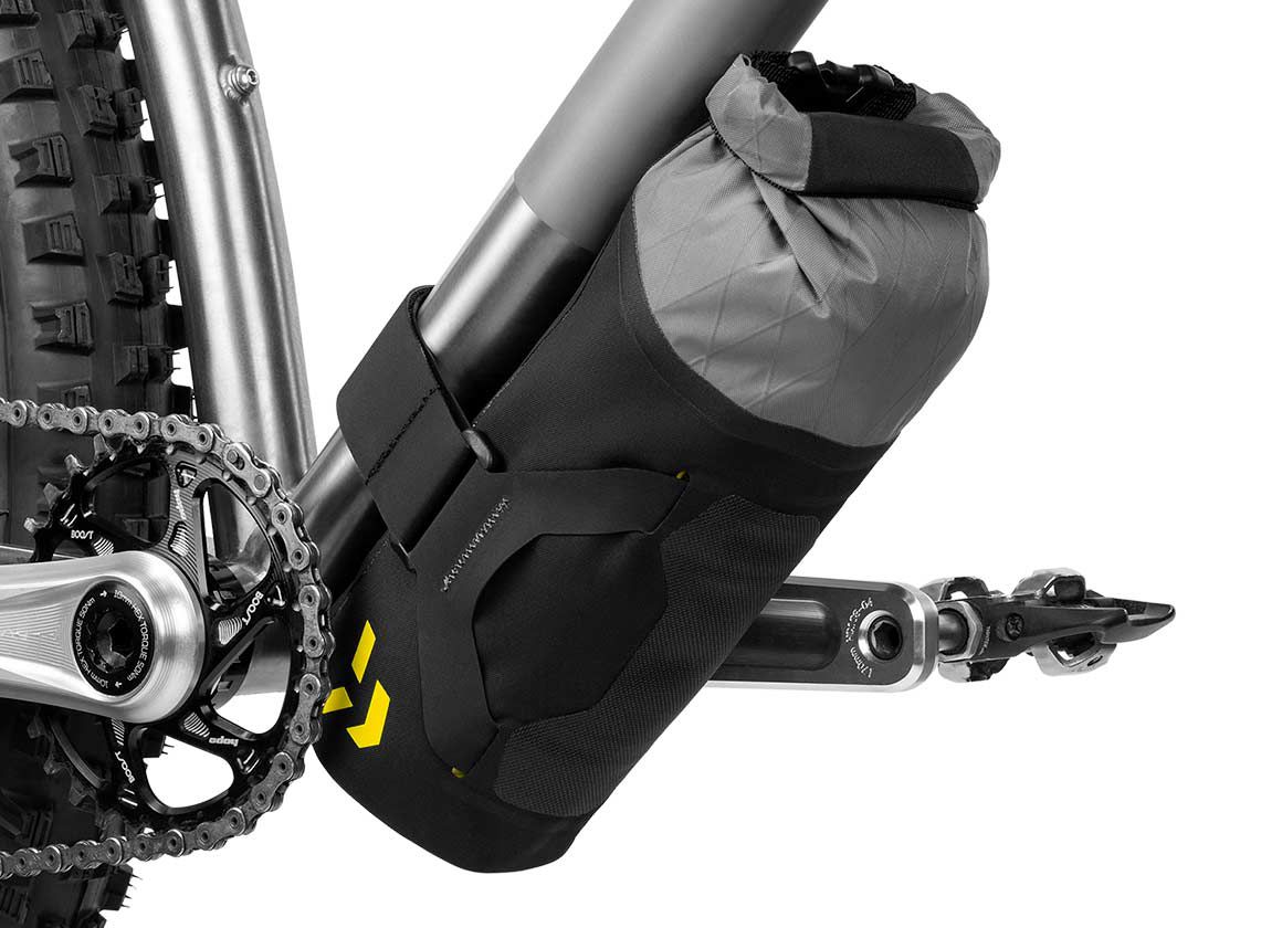 BACKCOUNTRY DOWNTUBE PACK 1.8L / grau / 1.8L