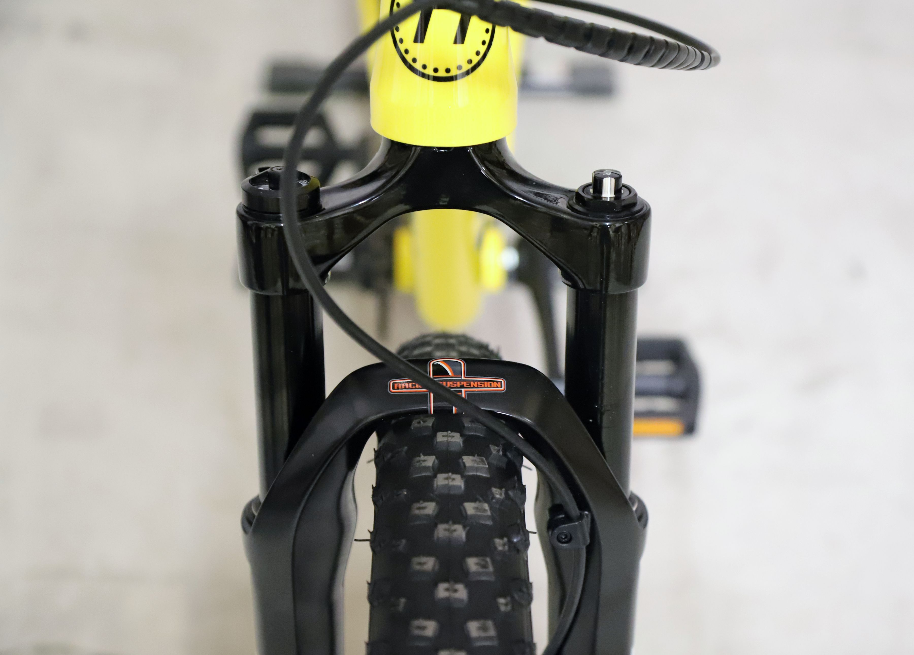 HILL BILL 24 MK2 Kinder- und Jugendvelo / yellow / 24 ZOLL