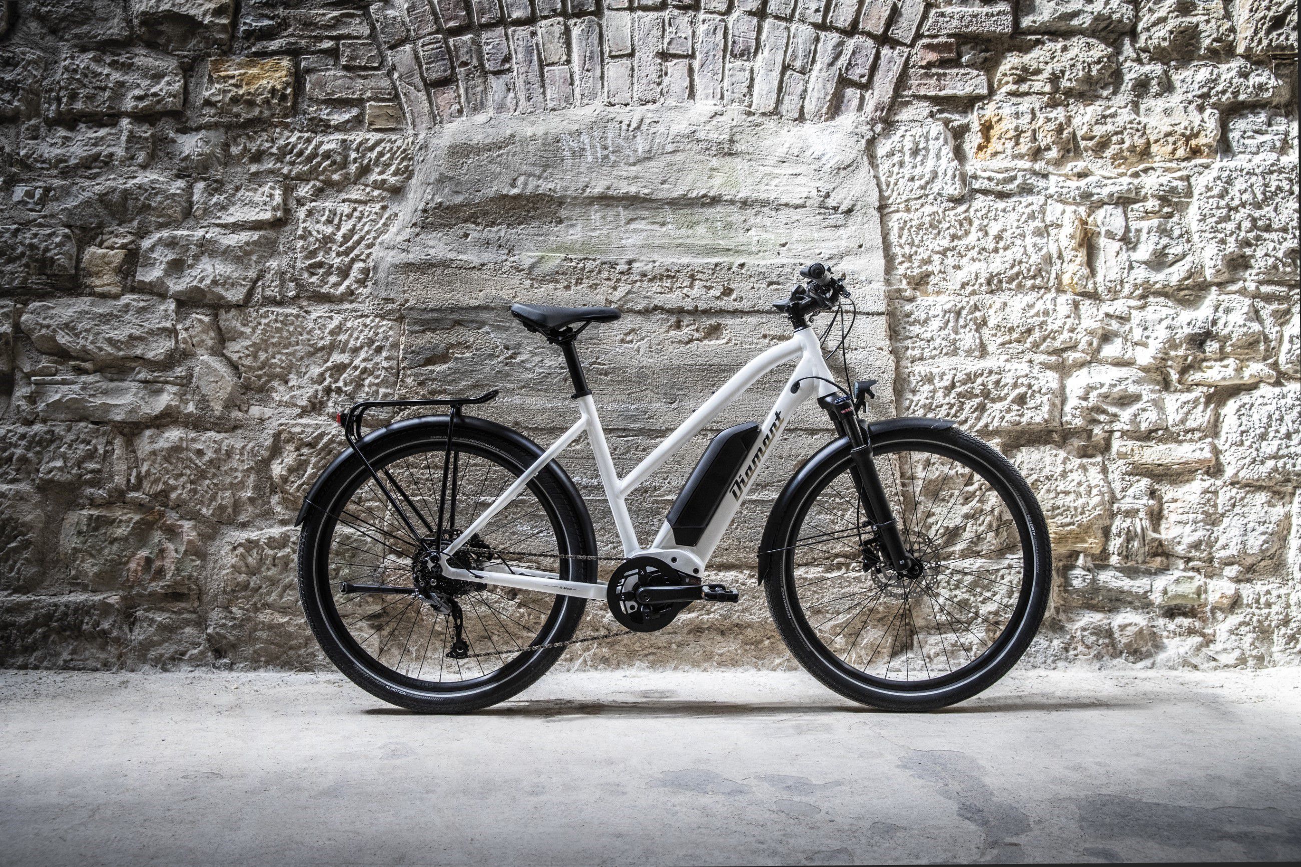 ZING GEN 2 mittel E-City- und Alltagvelo / weiss / L