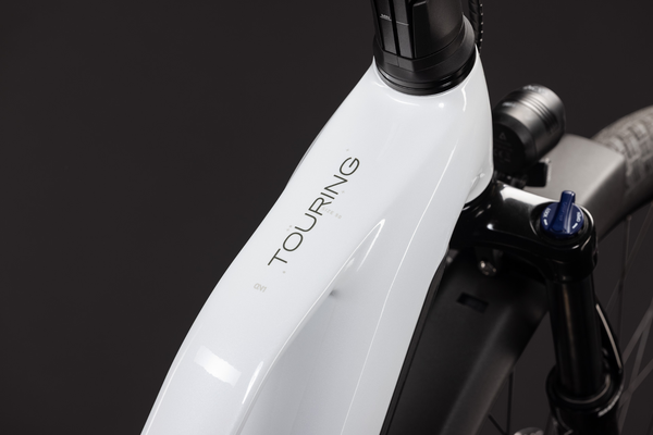 TOURING HYBRID ONE 600 Trapez E-City/Alltag / white / 46 CM