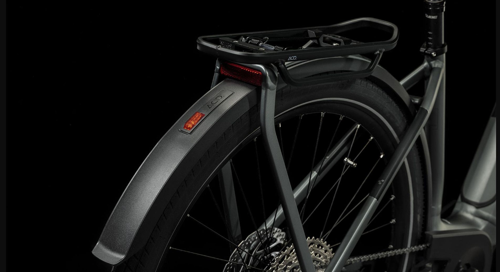 KATHMANDU HYBRID PRO 750 E-City- und Alltagsvelo / flashgrey metal / 50 CM
