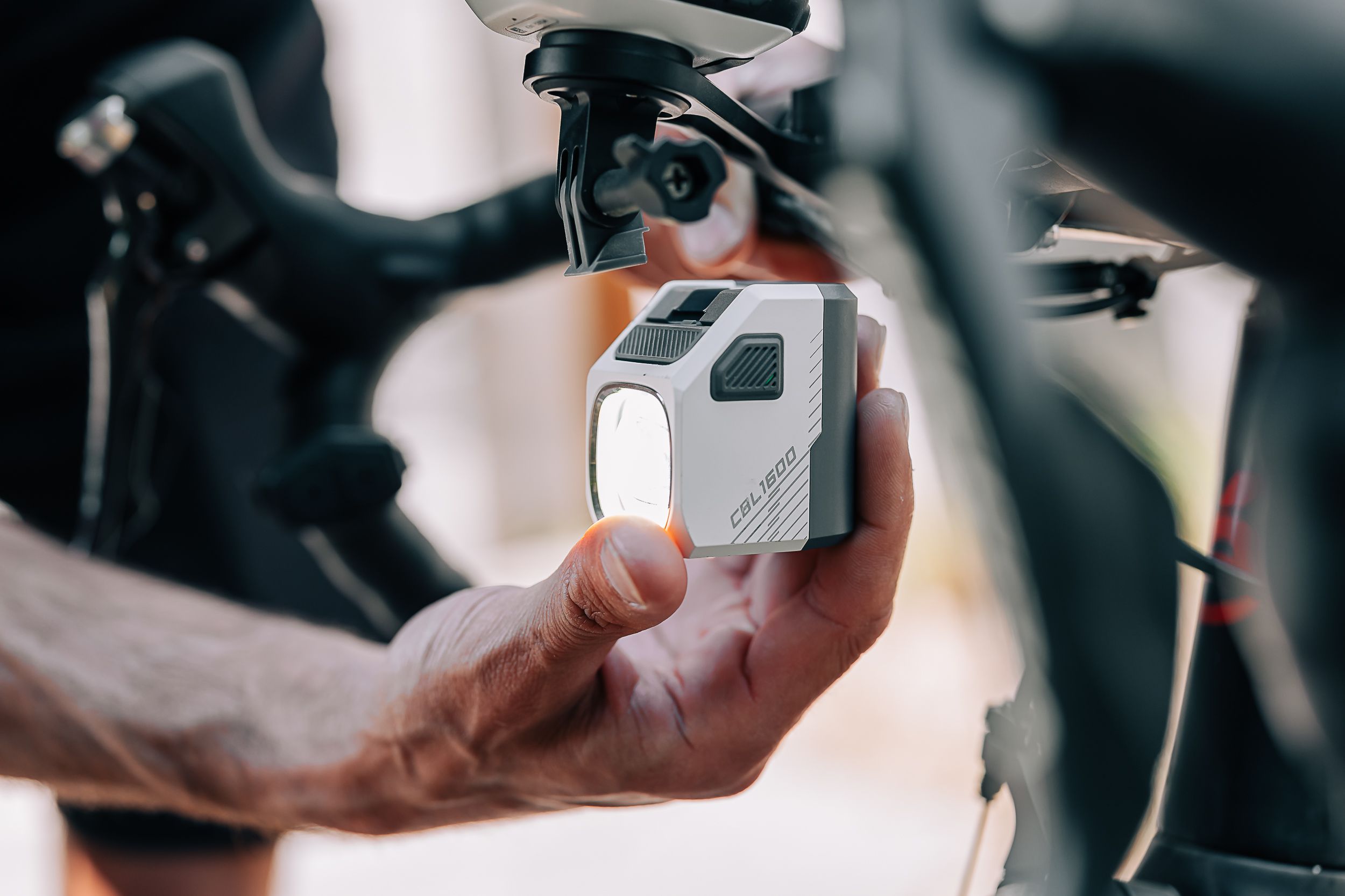 EVO 1700 Lumen Go-Pro Mount Scheinwerfer / schwarz