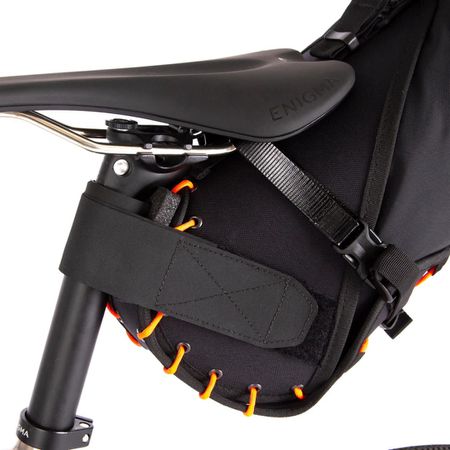 Saddle Bag 8 litres Orange / schwarz-orange / 40 x 16 x 16 cm, 8