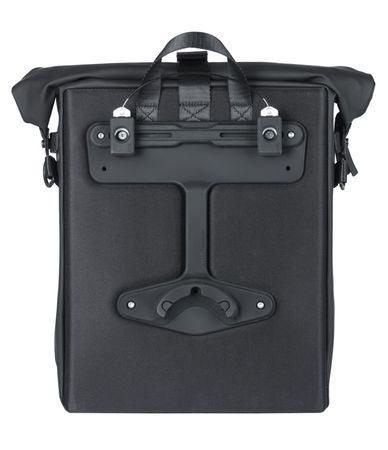 SoHo MIK STUDS Umhängetasche 17L / schwarz