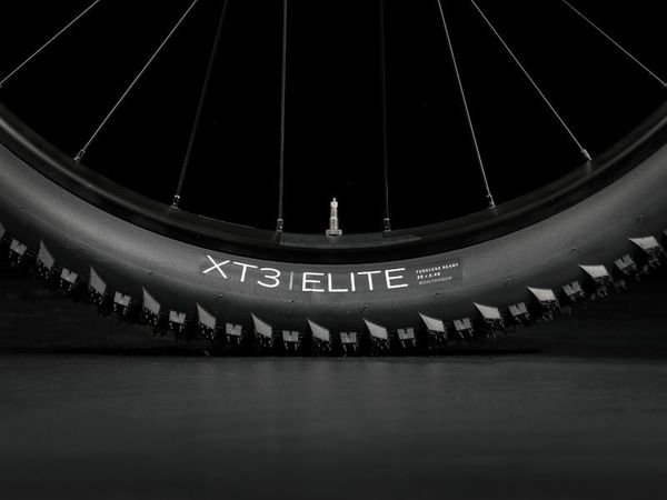 MARLIN 6 GEN 3 Hardtail Jugendvelo / rage red to deep dark blue fade / XS