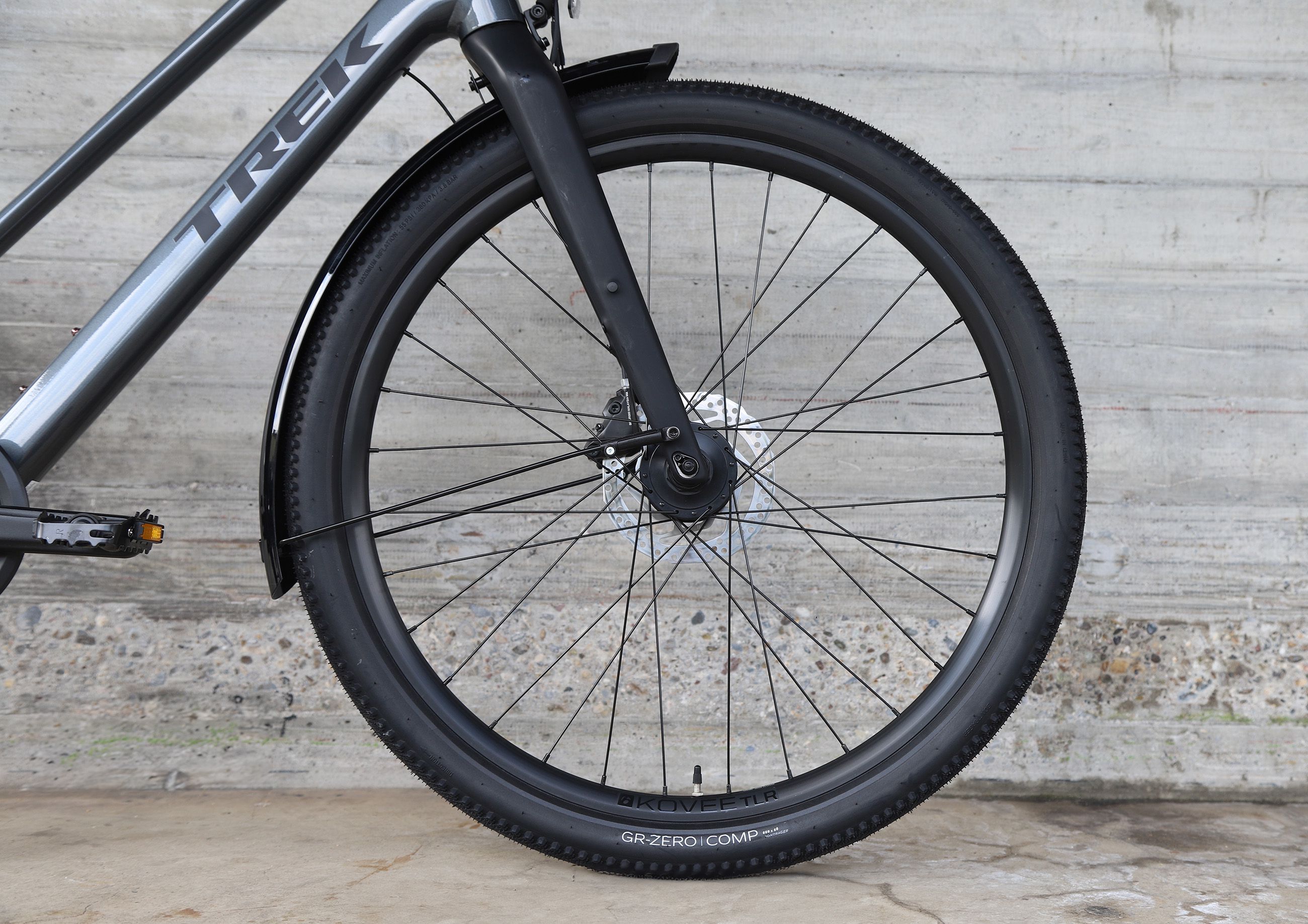 DUAL SPORT EQ Stagger Gen 5 City- und Alltagsvelo / galactic grey / S