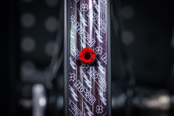 V2 Tubeless Ventil Kit / Red / 44 mm