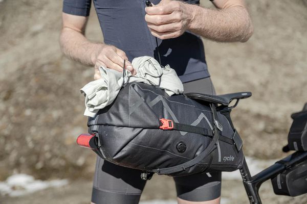 SADDLE BAG 02 Satteltasche / black / 12.9l