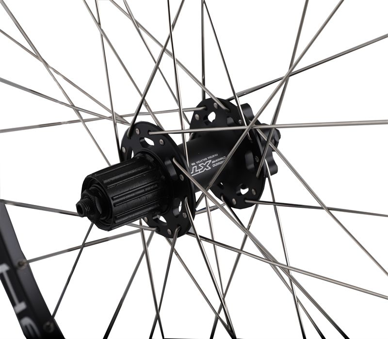 KONSTANT Hinterrad (Tour/MTB) / schwarz / 26", HELIX 32L 25mm, Disc CL, XT-Nabe FH-M800 135/5mm
