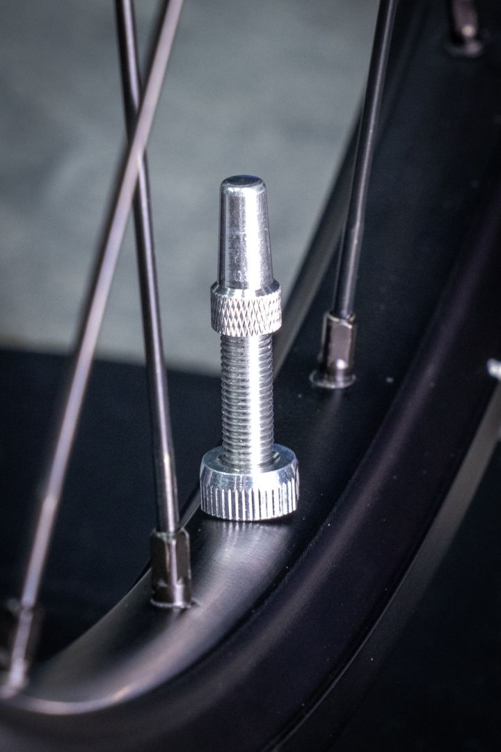 V2 Tubeless Ventil Kit / Silver / 44 mm