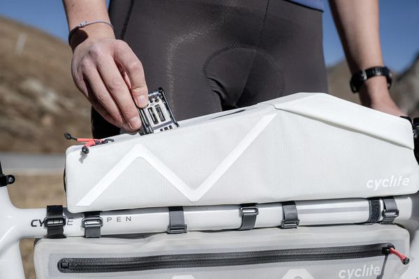 TOP TUBE BAG LARGE 02 Oberrohrtasche / light grey / 2.2l