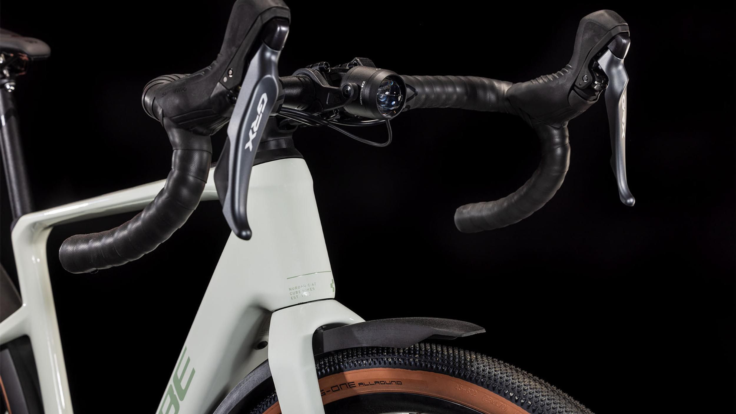 NUROAD HYBRID C:62 RACE FE E-Gravelbike / desertstone'n'green / L