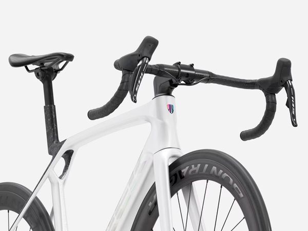 MADONE SL 6 Gen 8 Rennvelo / crystal white / XS