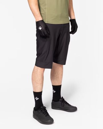 Sweet Protection Hunter II Light Shorts M / schwarz / L