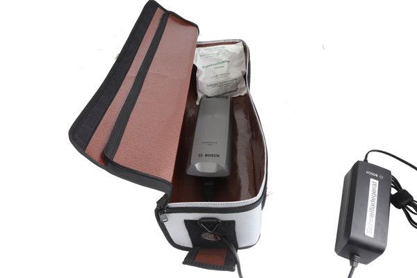 SILAS Sichere Ladetasche für Akkus / grau