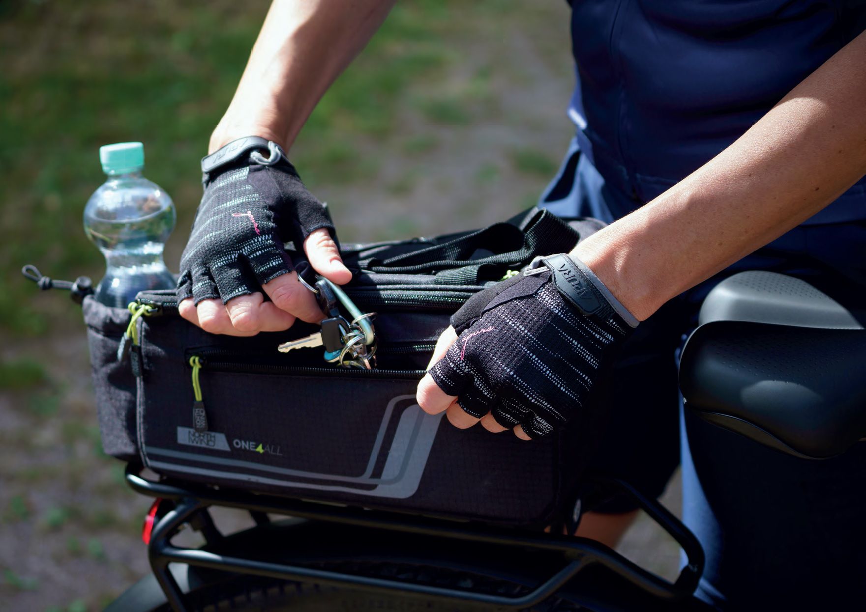 Gepäckträgertasche Smartbag One4All ML-T / schwarz