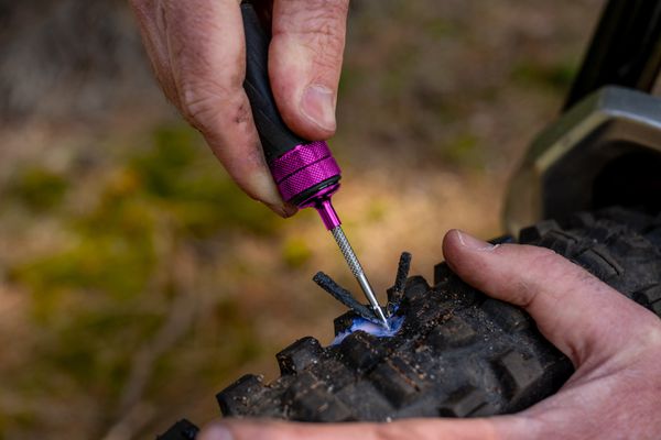 Puncture Plug Tool / pink