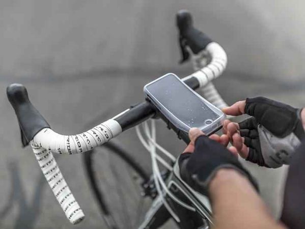 QUAD LOCK Poncho iPhone 13 Pro Max