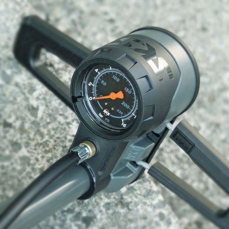 Standpumpe Rennkompressor NXT / schwarz / ja