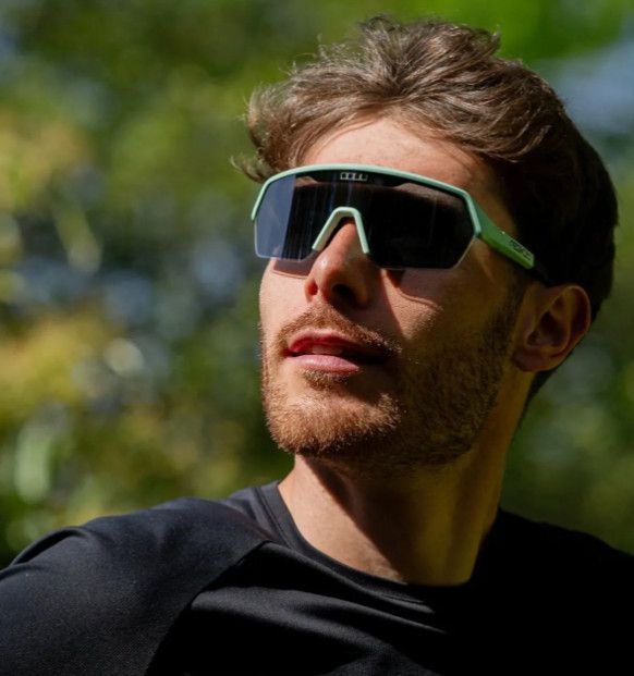 ERVO Sportbrille / onyx mint