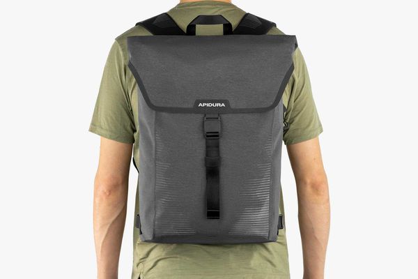 CITY BACKPACK Rucksack (20L) / grey / 20 L