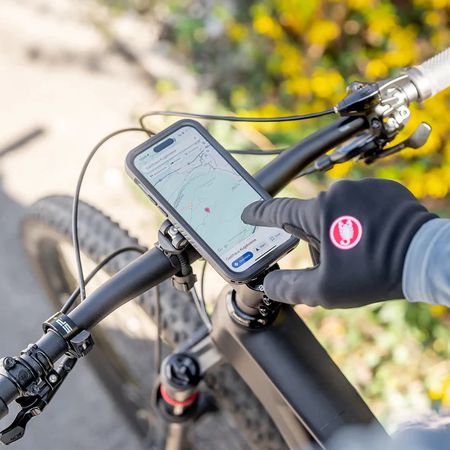 Phone Case Xtreme / schwarz / iPhone 15 Pro