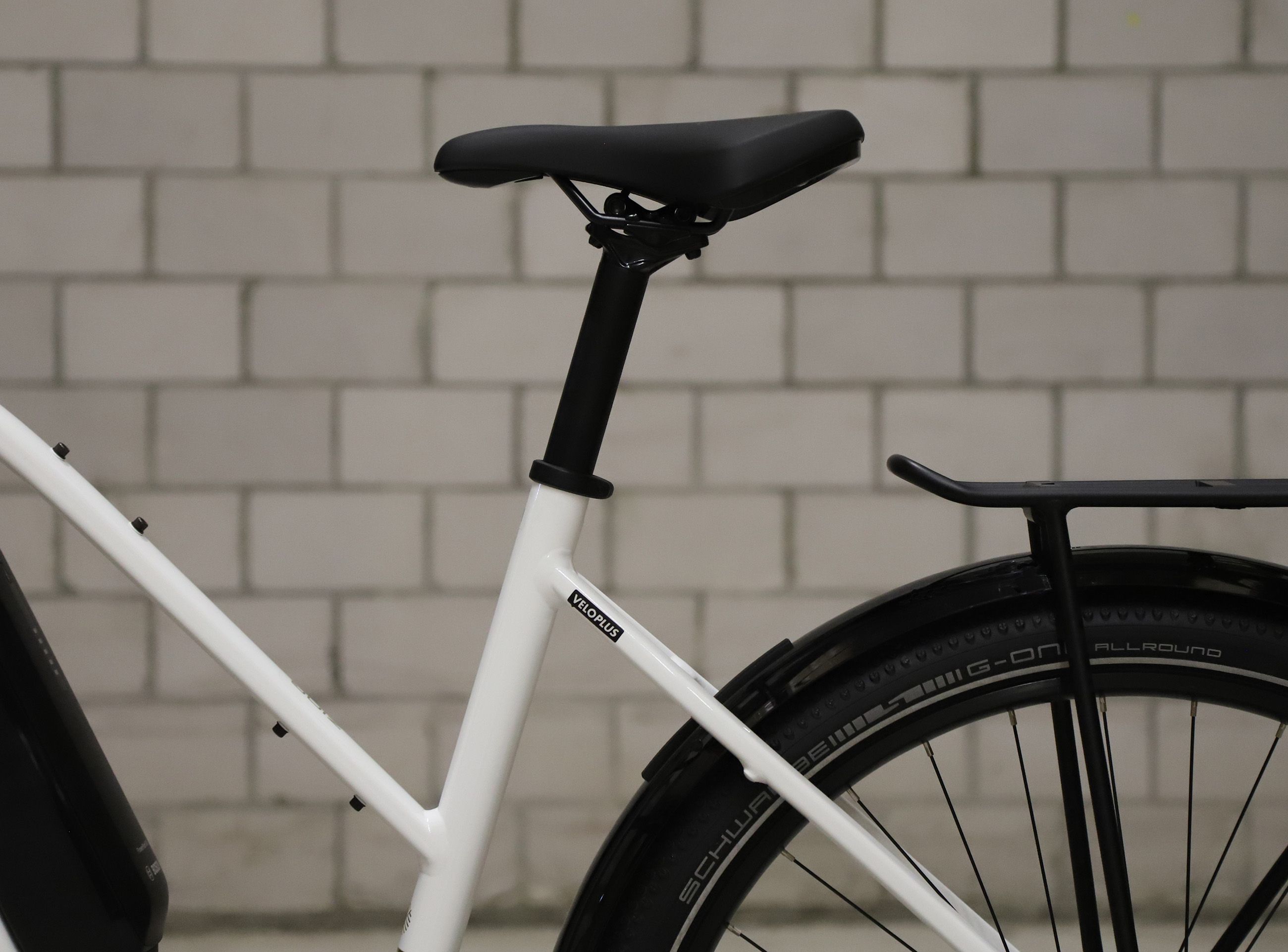 ZING GEN 2 mittel E-City- und Alltagvelo / weiss / L
