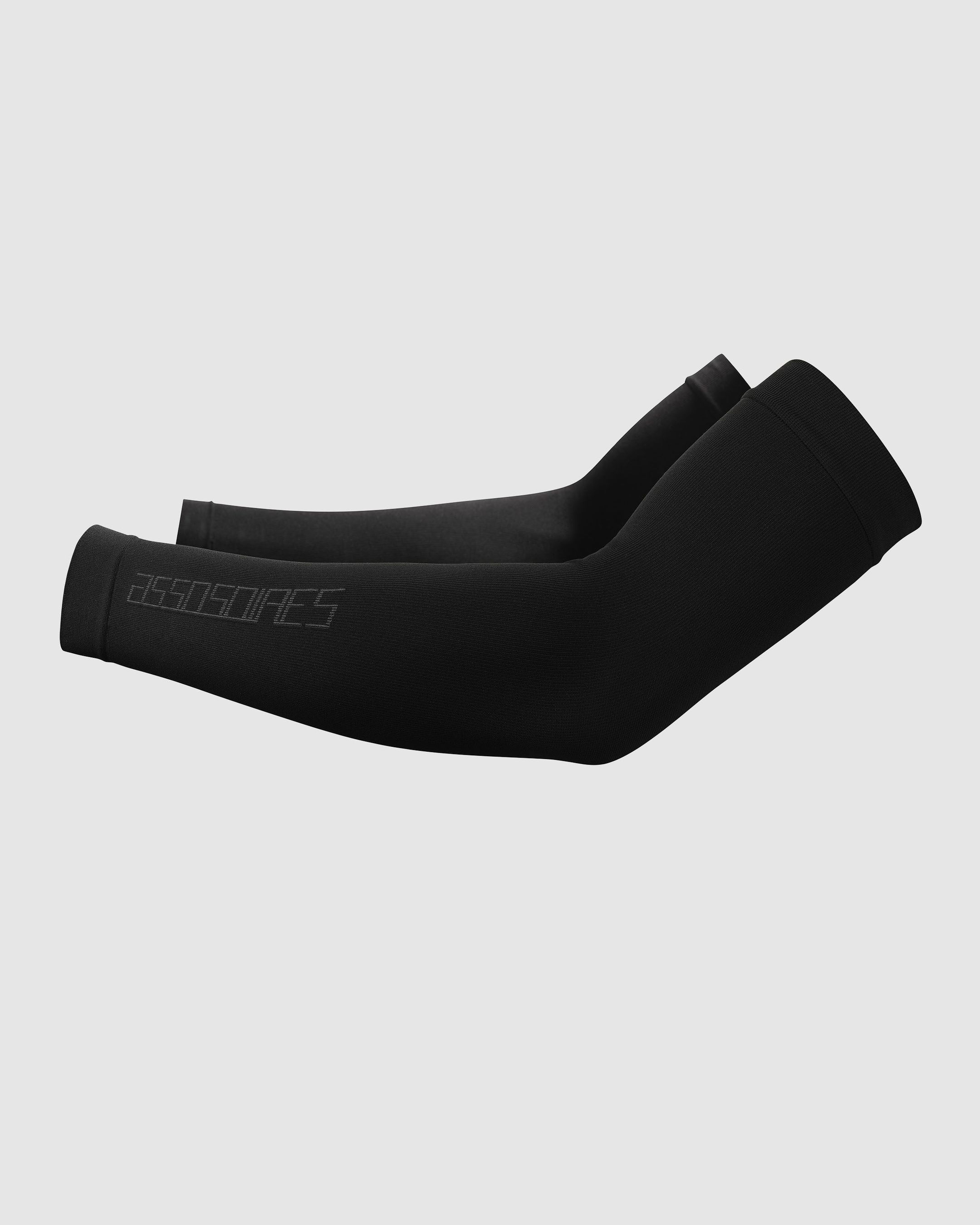 ASSOSOIRES Spring Fall Arm Warmers / black / 1