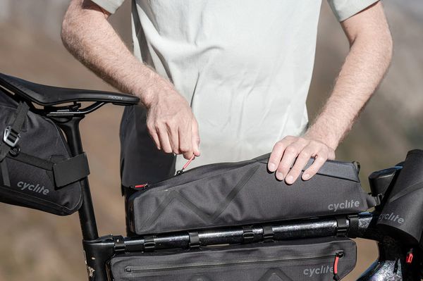 TOP TUBE BAG LARGE 02 Oberrohrtasche / black / 2.2l